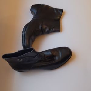 Romika black leather booties-sz 39 EU (US: 8 1/2)
